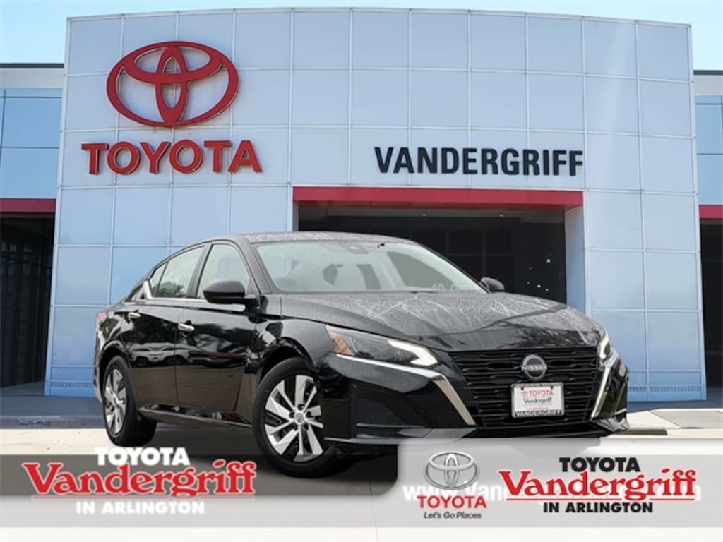 Used 2024 Nissan Altima 2.5 S Sedan