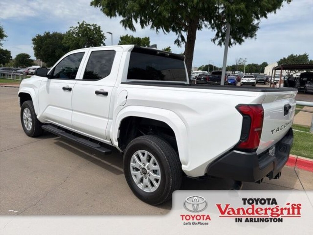Used 2025 Toyota Tacoma SR Truck Double Cab