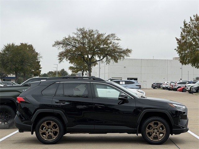 2024 Toyota RAV4 Hybrid photo 2