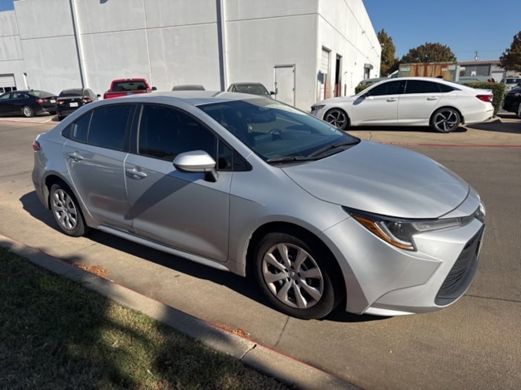 Used 2024 Toyota Corolla LE Sedan
