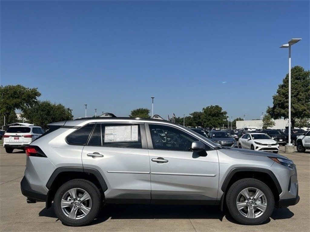 New 2025 Toyota RAV4 XLE SUV