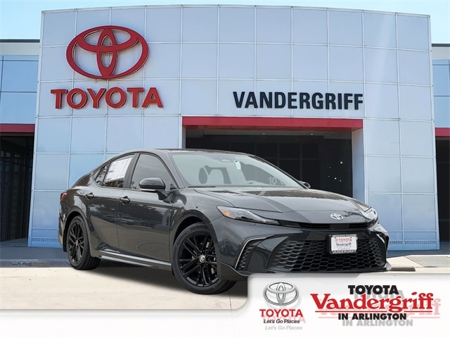 2026 Toyota Camry SE's photo