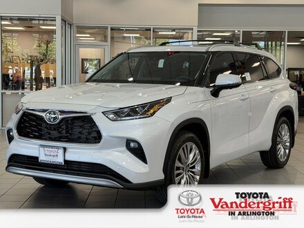 2026 Toyota Highlander Platinum SUV