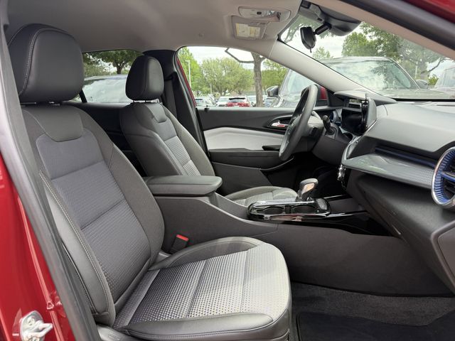 2025 Chevrolet Trax LT - Photo 26