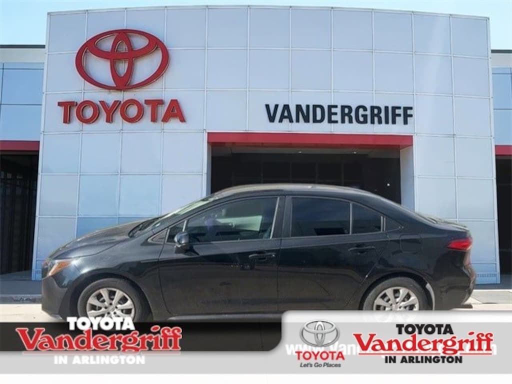 Used 2021 Toyota Corolla LE Sedan