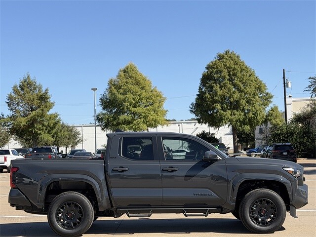 2025 Toyota Tacoma SR5 photo 3