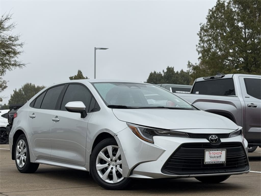 Used 2025 Toyota Corolla LE Sedan