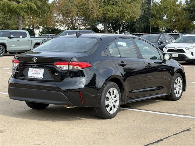 2024 Toyota Corolla LE photo 3