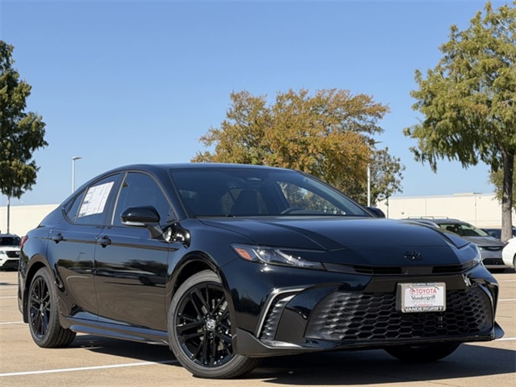 New 2026 Toyota Camry SE Sedan