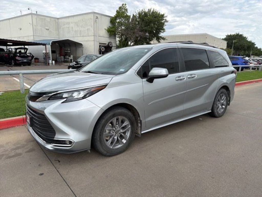 Used 2024 Toyota Sienna XLE Van Passenger Van