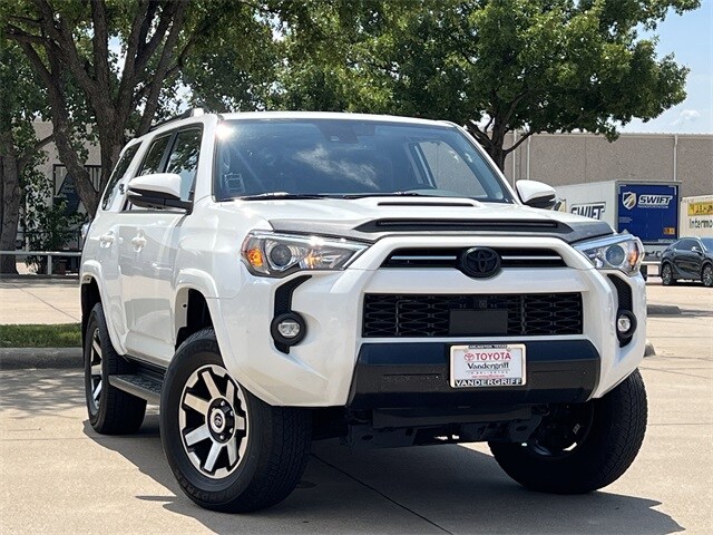 2023 Toyota 4Runner TRD Off-Road Premium photo 2