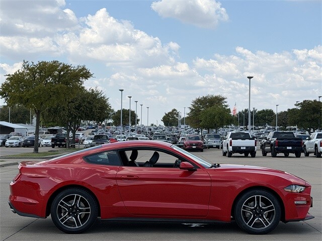 2021 Ford Mustang EcoBoost Premium photo 3