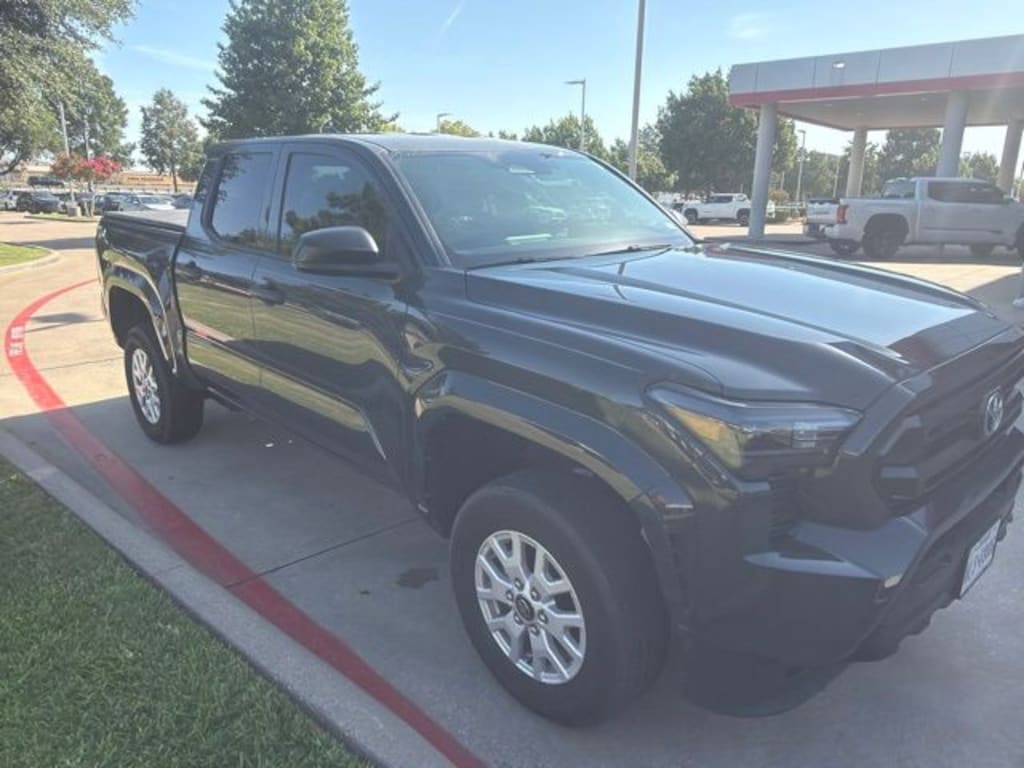 Used 2025 Toyota Tacoma SR Truck Double Cab