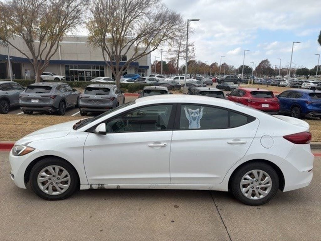 Used 2018 Hyundai Elantra SE Sedan