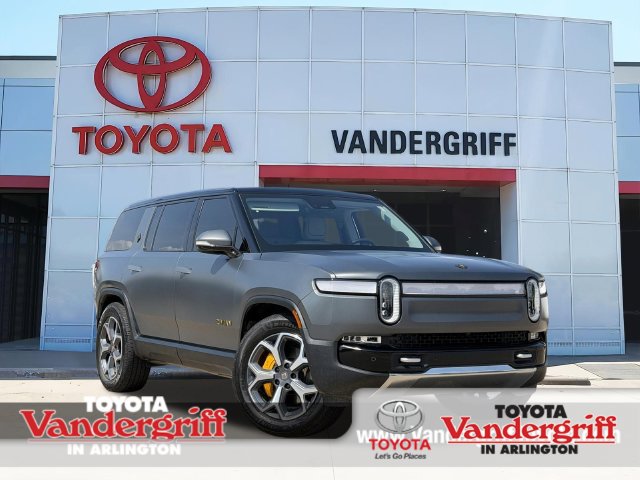 Used 2024 Rivian R1S Adventure with VIN 7PDSGABA0RN033055 for sale in Arlington, TX