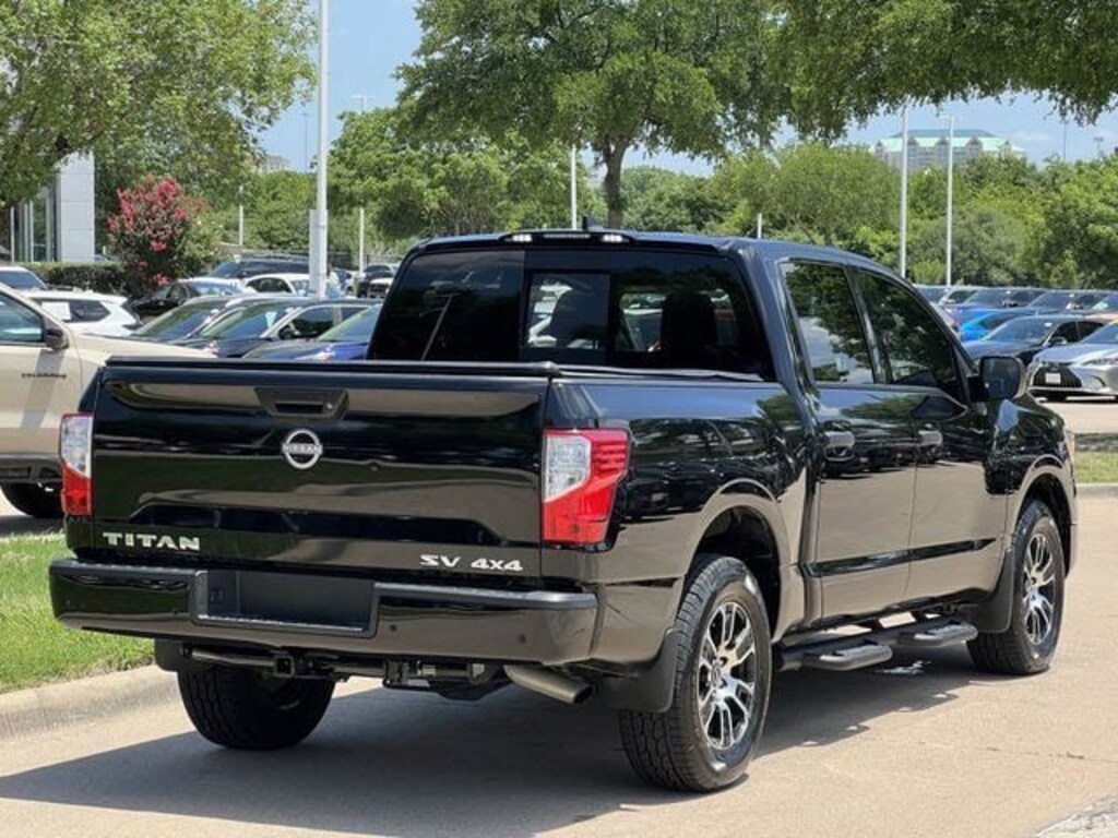 Used 2024 Nissan Titan SV Truck Crew Cab