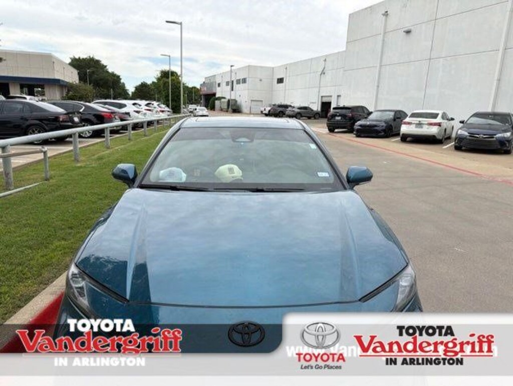 Used 2026 Toyota Camry SE Sedan