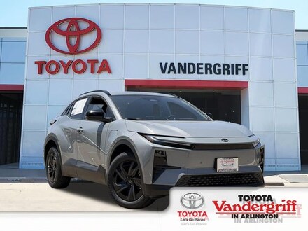 2026 Toyota C-HR SE SUV