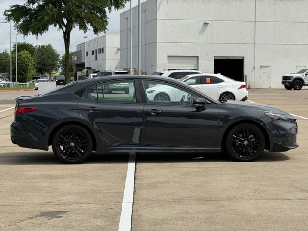 Used 2025 Toyota Camry SE Sedan