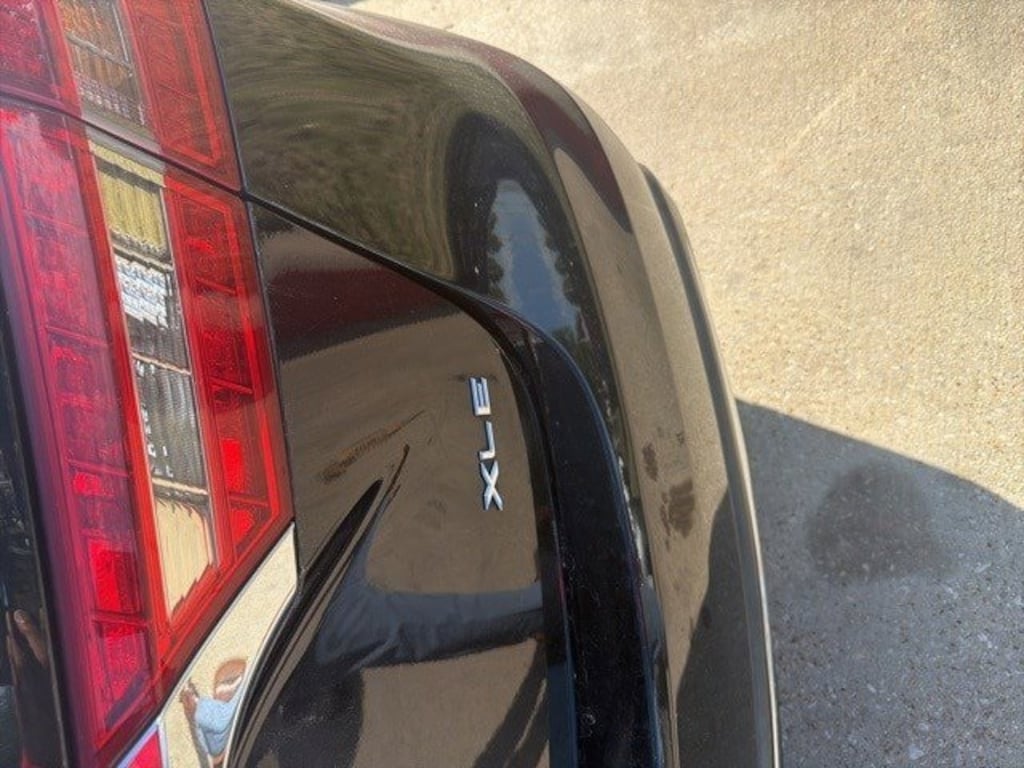 Used 2016 Toyota Avalon XLE Sedan