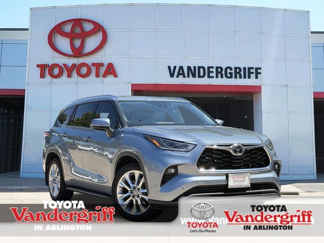 2022 Toyota Highlander SUV 