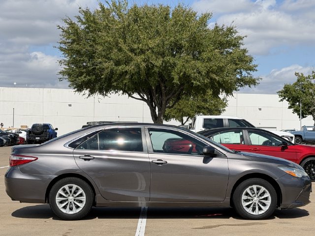 New 2017 Toyota Camry LE Sedan