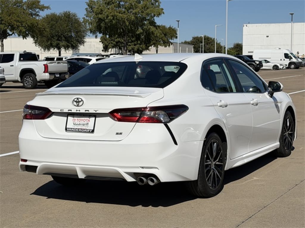 Used 2024 Toyota Camry SE Sedan