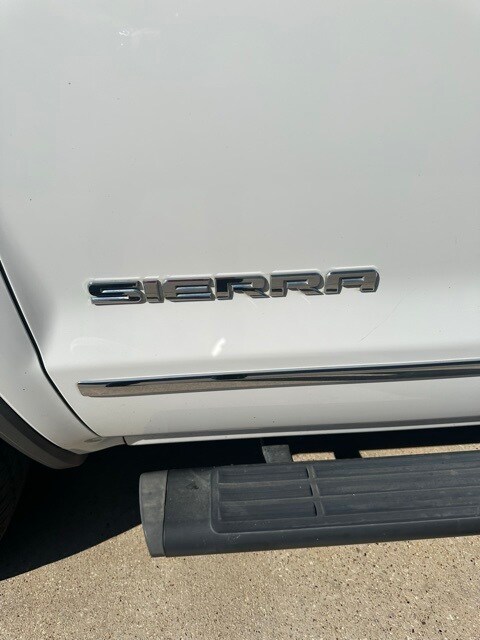 2015 Gmc Sierra 1500 SLT photo 2