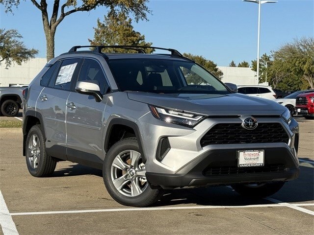 2025 Toyota RAV4 Hybrid XLE photo 2