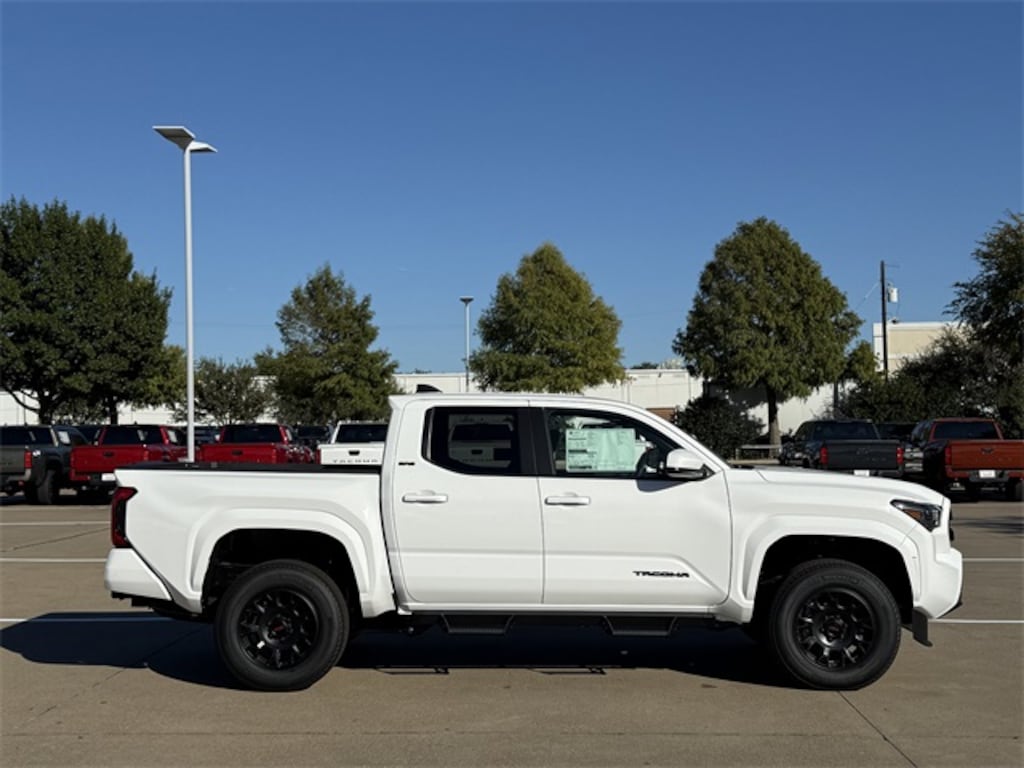 New 2025 Toyota Tacoma SR5 Truck Double Cab