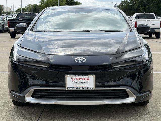 2026 Toyota Prius Plug-in Hybrid SE - Photo 8