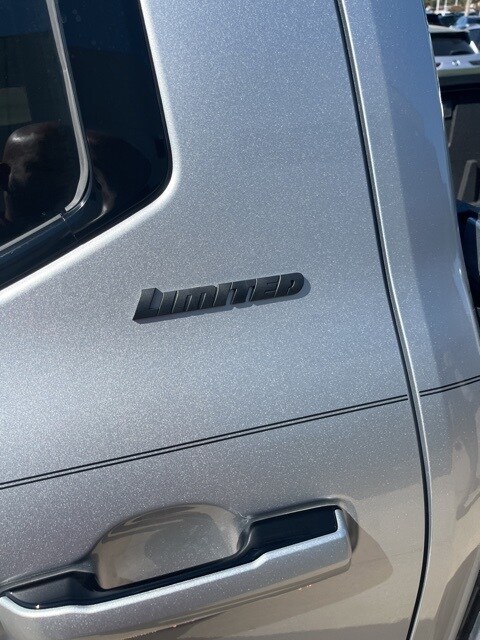2025 Toyota Tundra Limited photo 3