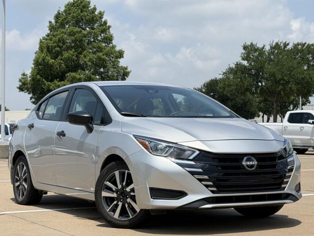Used 2024 Nissan Versa 1.6 S Sedan