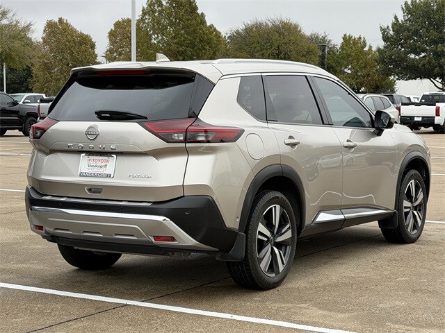 2023 Nissan Rogue Platinum photo 3
