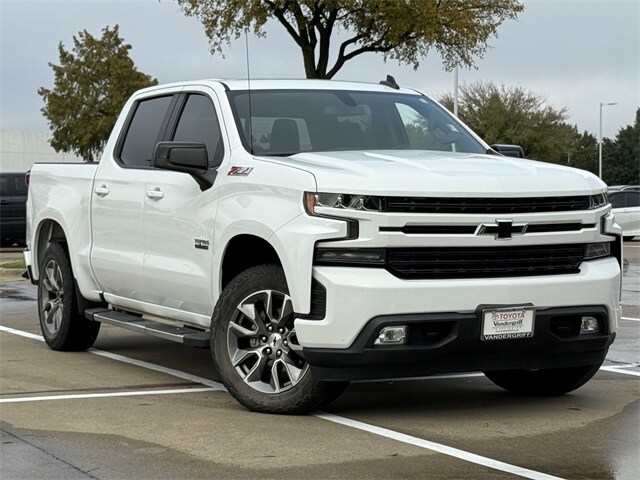 2021 Chevrolet Silverado 1500 RST photo 2