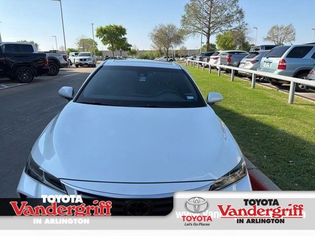 2021 Toyota Avalon Sedan 