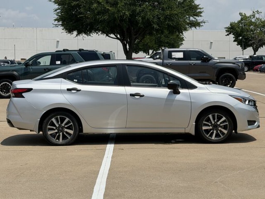 Used 2024 Nissan Versa 1.6 S Sedan