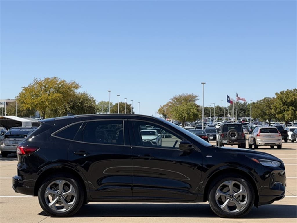 Used 2023 Ford Escape ST-Line Select SUV