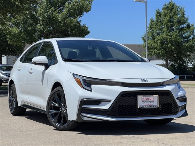 Used 2024 Toyota Corolla SE with VIN 5YFS4MCE1RP192673 for sale in Northfield, Minnesota