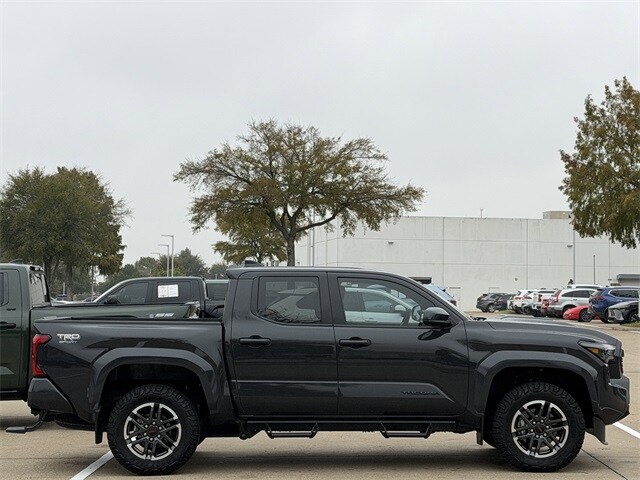 2024 Toyota Tacoma TRD Sport photo 3