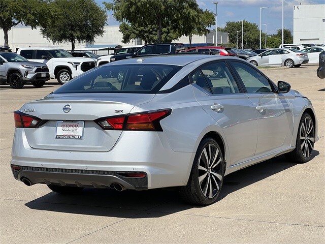 2021 Nissan Altima 2.5 SR photo 2