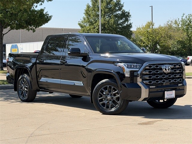 2026 Toyota Tundra Platinum photo 2