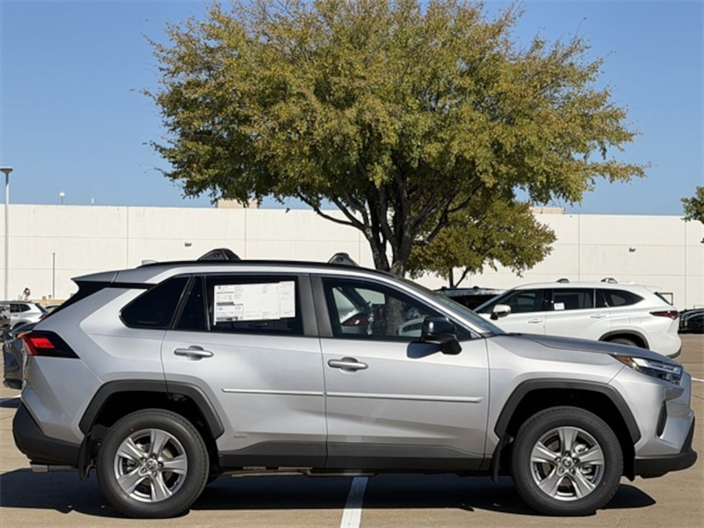 New 2025 Toyota RAV4 Hybrid LE SUV