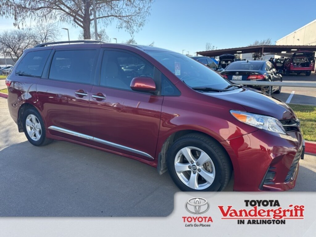 Used 2019 Toyota Sienna LE Van