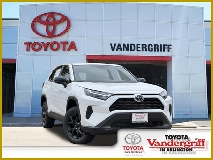 2025 Toyota RAV4 LE SUV