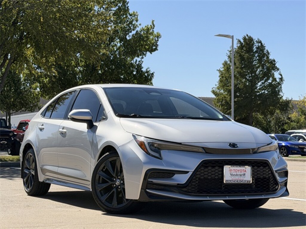 Used 2023 Toyota Corolla SE Sedan