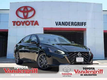 2023 Nissan Altima 2.0 SR Sedan