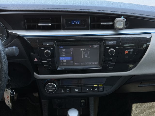 2016 Toyota Corolla LE - Photo 15