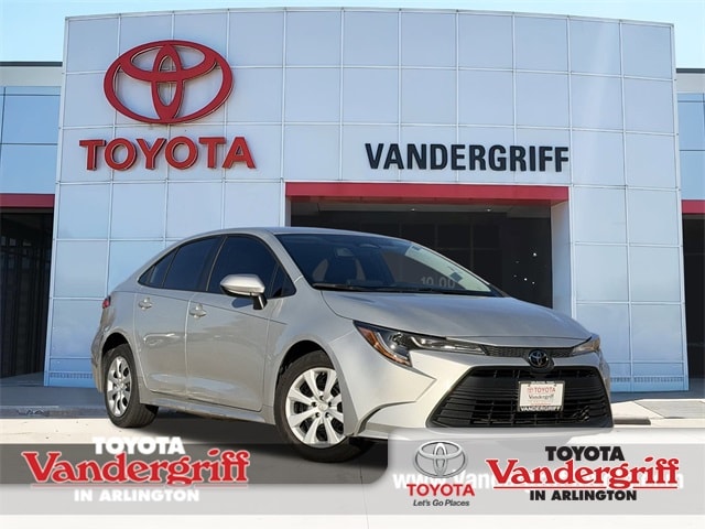 2024 Toyota Corolla LE's photo