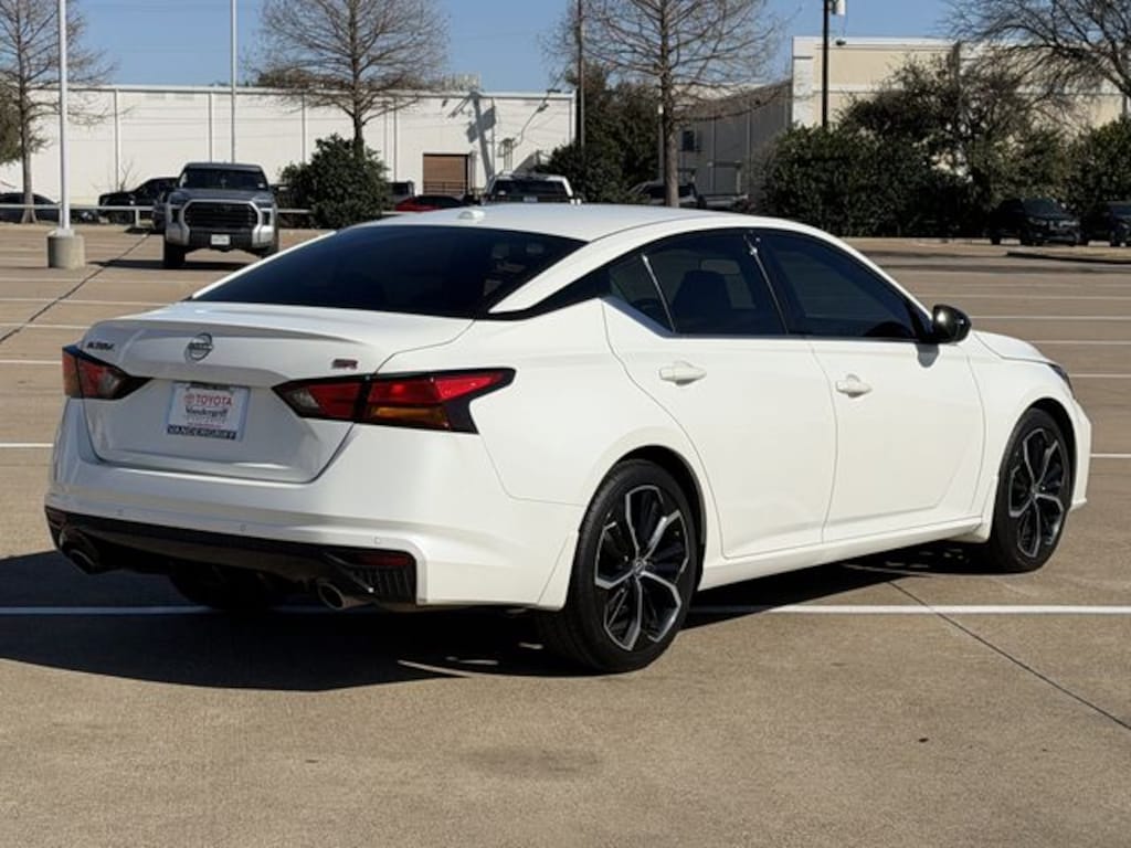 Used 2024 Nissan Altima 2.5 SR Sedan